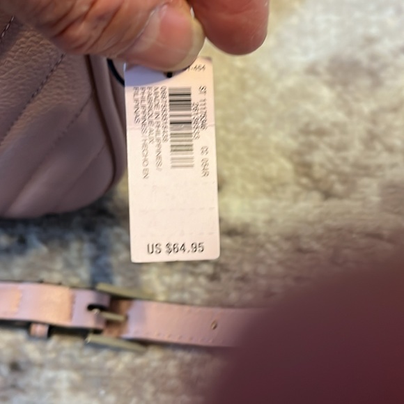 NWT VICTORIA’S SECRET TOP ZIP CROSSBODY BAG IN PINK - Picture 6 of 11